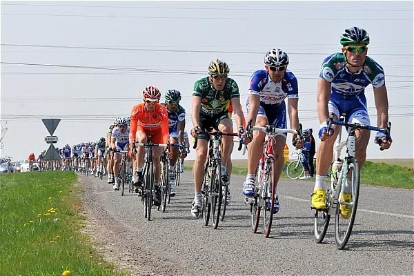 The chase is on in the GP de Denain.