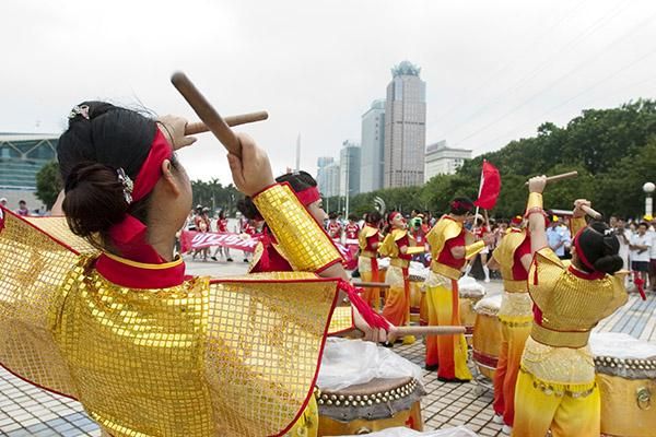 The drums were beating in Haikou prior to the stage five presentations.