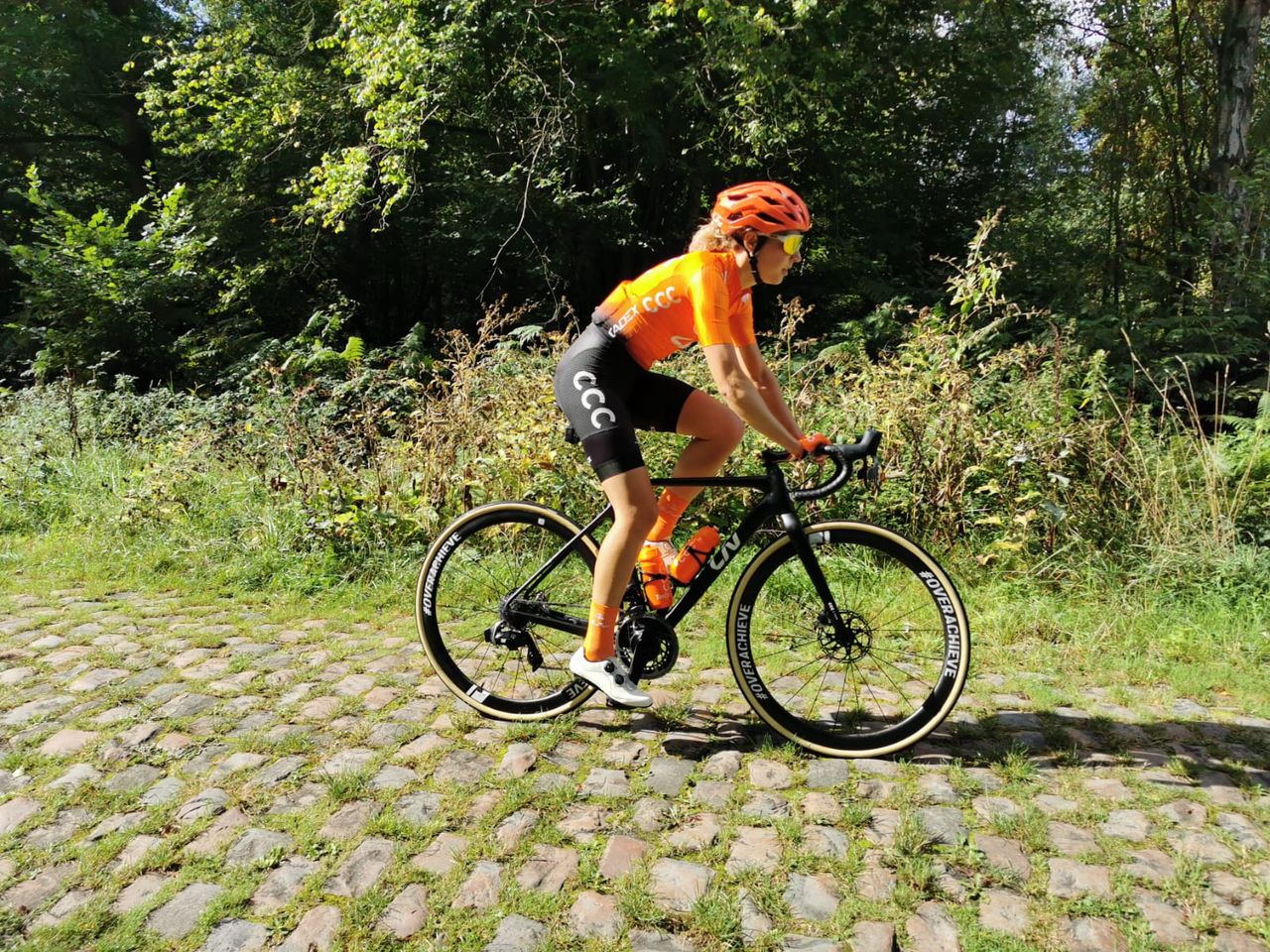 CCC-Liv preview the Trou&eacute;e d'Arenberg and Carrefour de l'Arbre sectors of pave ahead of inaugural women's Paris-Roubaix