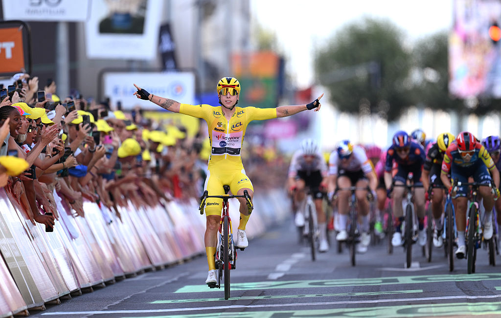 GENEVA, SWITZERLAND - AUGUST 02: Lorena Wiebes of Netherlands and Team SD Worx - Protime - Yellow leader jersey celebrates at finish line as stage winner during the 5th Tour de France Femmes 2026, Stage 2 a 147.9km stage from Aigle to Geneva / #UCIWWT / on August 02, 2026 in Geneva, Switzerland. (Photo by Alex Broadway/Getty Images)
