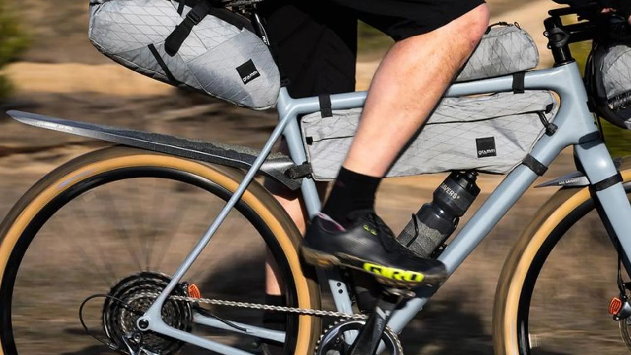 Best mudguards for gravel bikes. - ass saver being ridden on a gravel bike. 