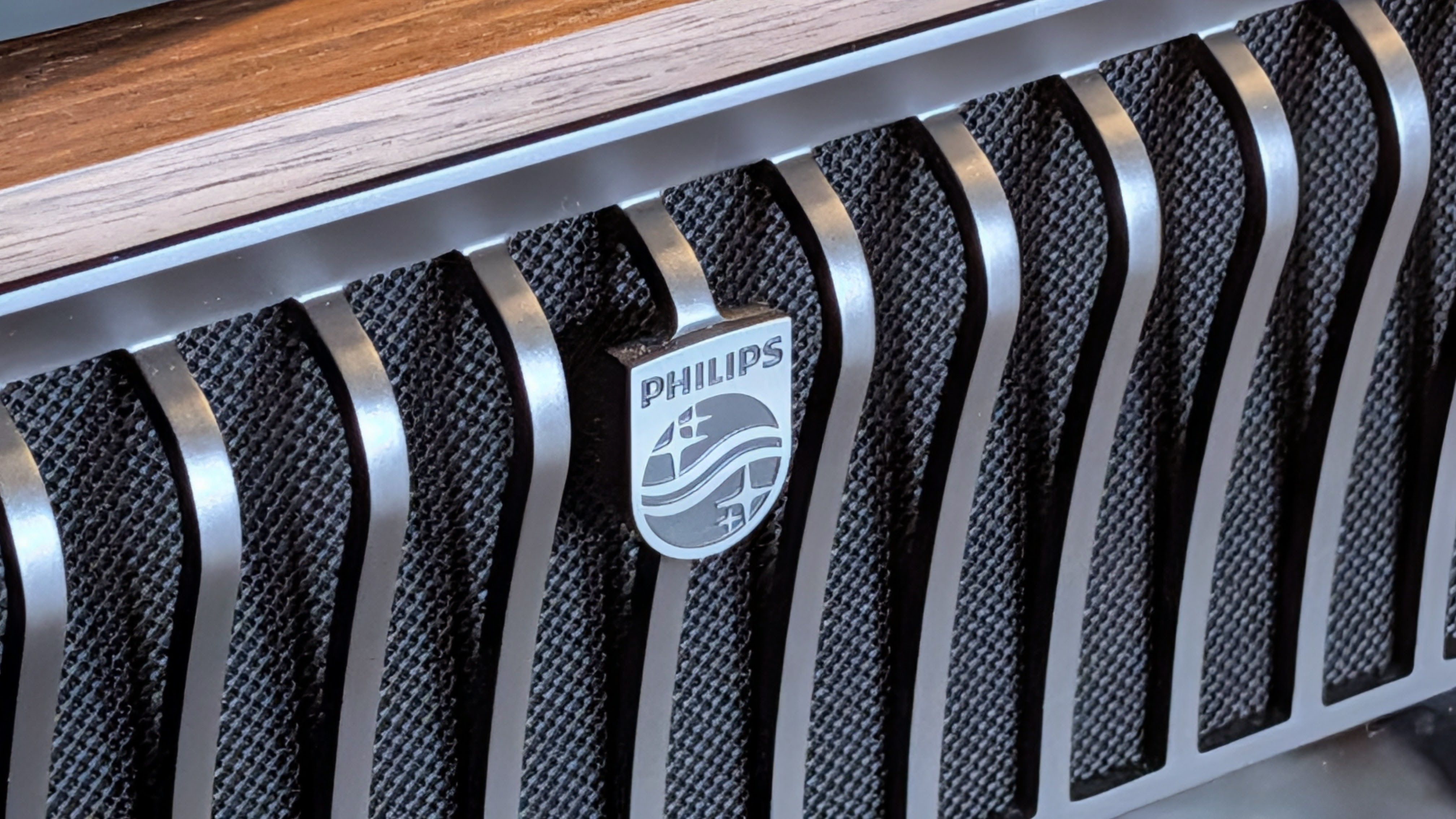 Philips The Tina V9000 all-in-one turntable system