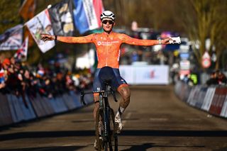 Under-23 Men - Cyclo-cross World Championships: Tibor Del Grosso takes dominant win to retain U23 men's title