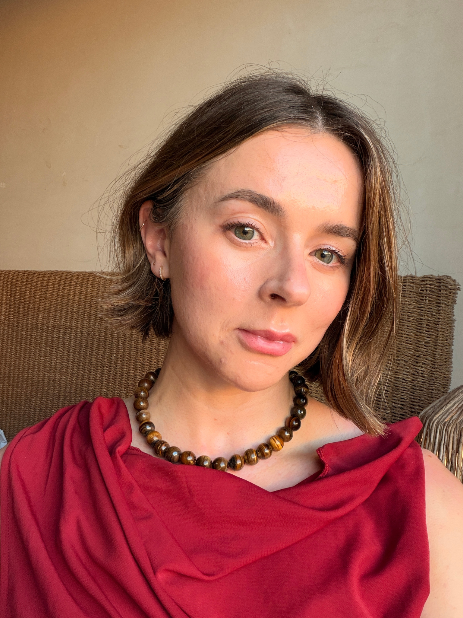 Freelance beauty editor Grace Day, wearing Vieve Modern Radiance Bronzer