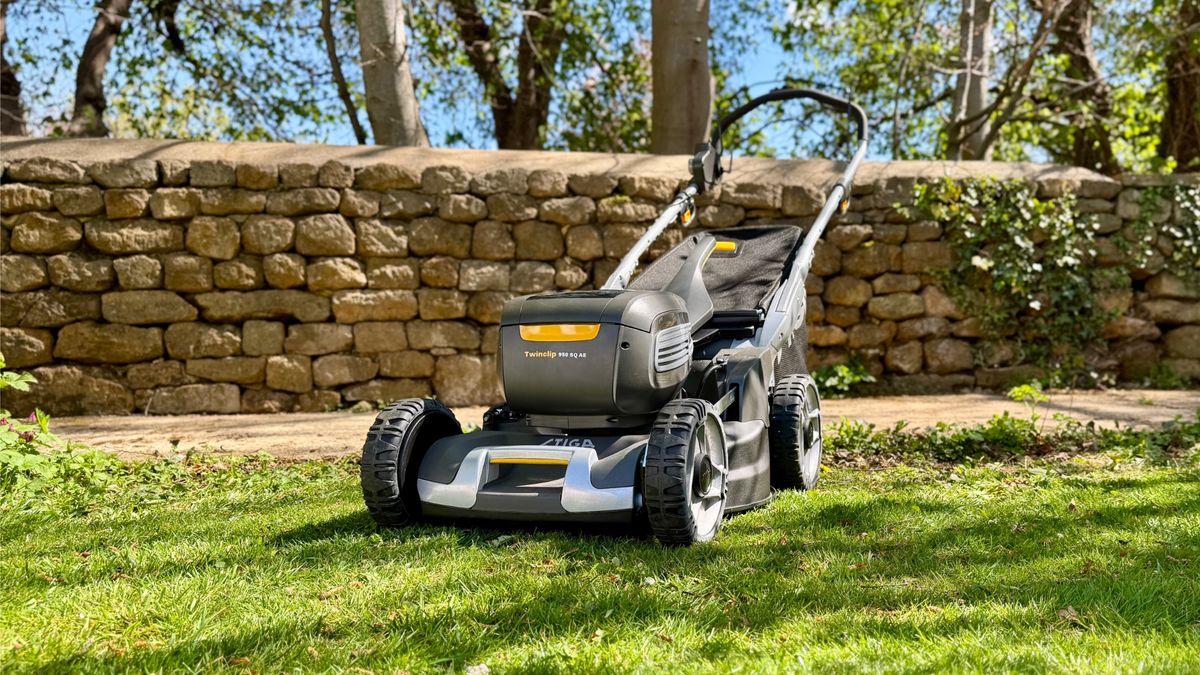 Stiga Twinclip 950e V Kit Cordless Lawn Mower review: an