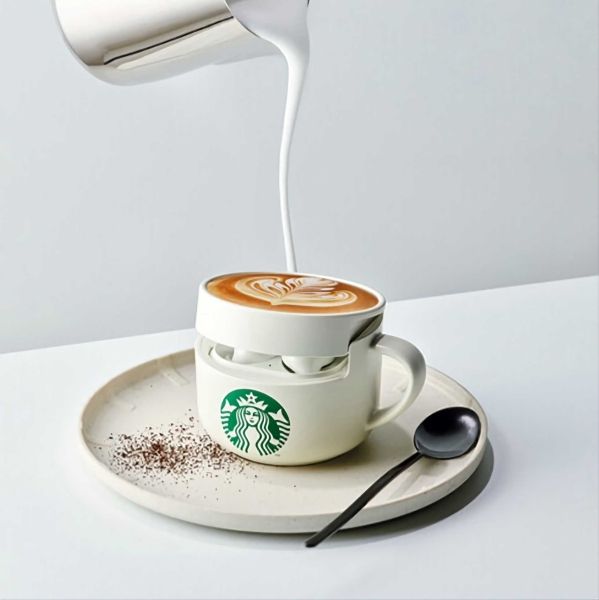 Samsung and Starbucks collaborate on new cases