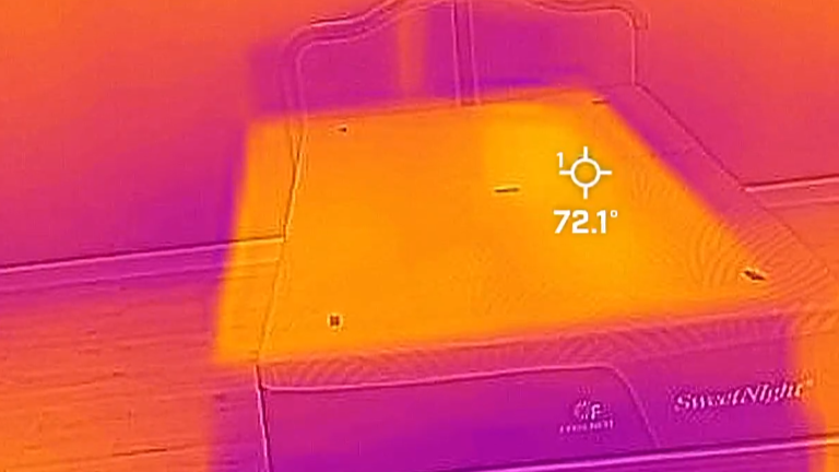A thermal imaging camera showing the hotspot of the SweetNight CoolNest mattress 15 minutes after the tester left the surface.