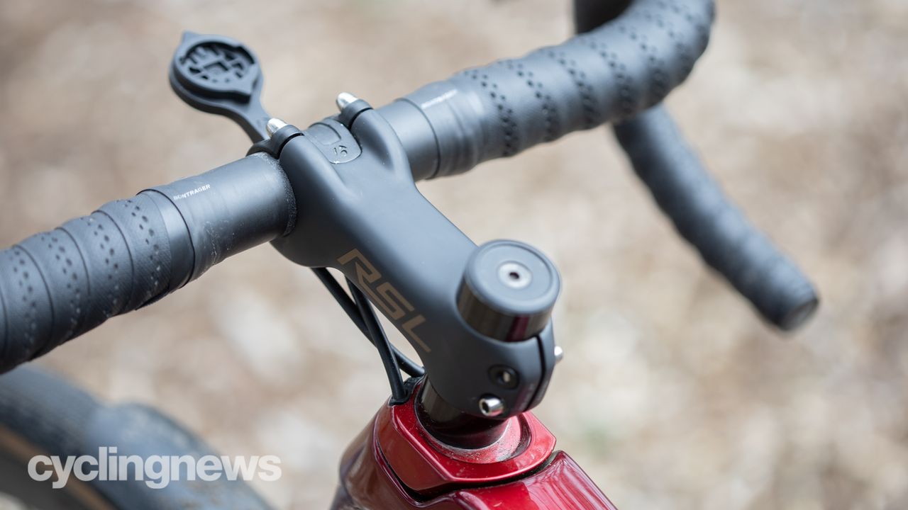 Bontrager RSL Blendr Stem side view with no computer
