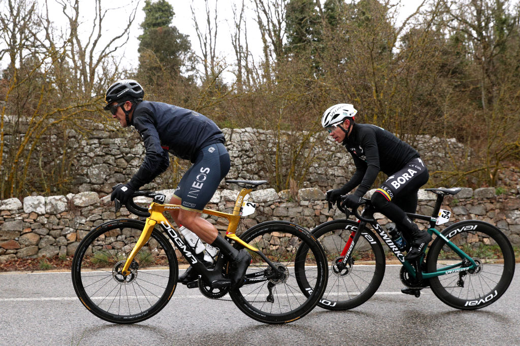 CAMBRILS SPAIN MARCH 26 LR Richard Carapaz of Ecuador and Team INEOS Grenadiers and Sergio Andres Higuita Garcia of Colombia and Team Bora Hansgrohe compete in the breakaway during the 101st Volta Ciclista a Catalunya 2022 Stage 6 a 1685km stage from Costa Daurada SalouCambrils to Costa Daurada SalouCambrils VoltaCatalunya101 WorldTour on March 26 2022 in Cambrils Spain Photo by Gonzalo Arroyo MorenoGetty Images