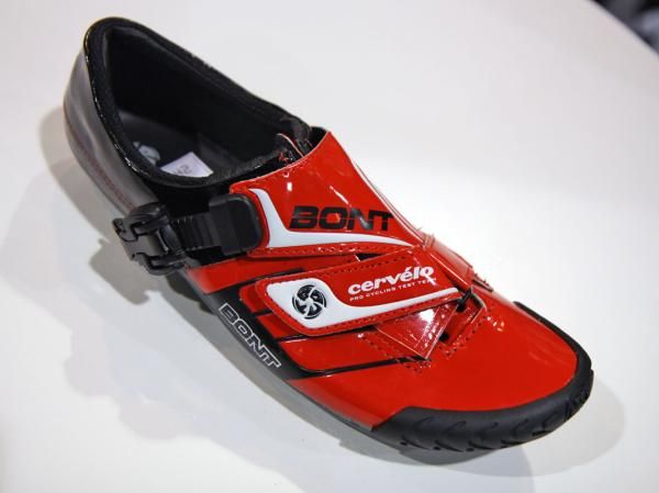 As compared to the similar looking Vaypor, Bont says the ctt-one model includes a taller carbon bathtub and is also a bit lighter.