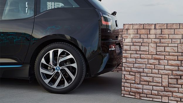 BMW i3 360-degree collision avoidance review: hands on
