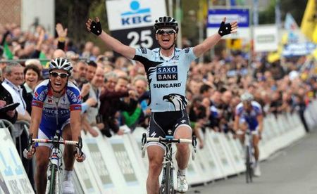 Tour of Flanders: Nick Nuyens (Saxo Bank-Sungard) was on cue at the Ronde.