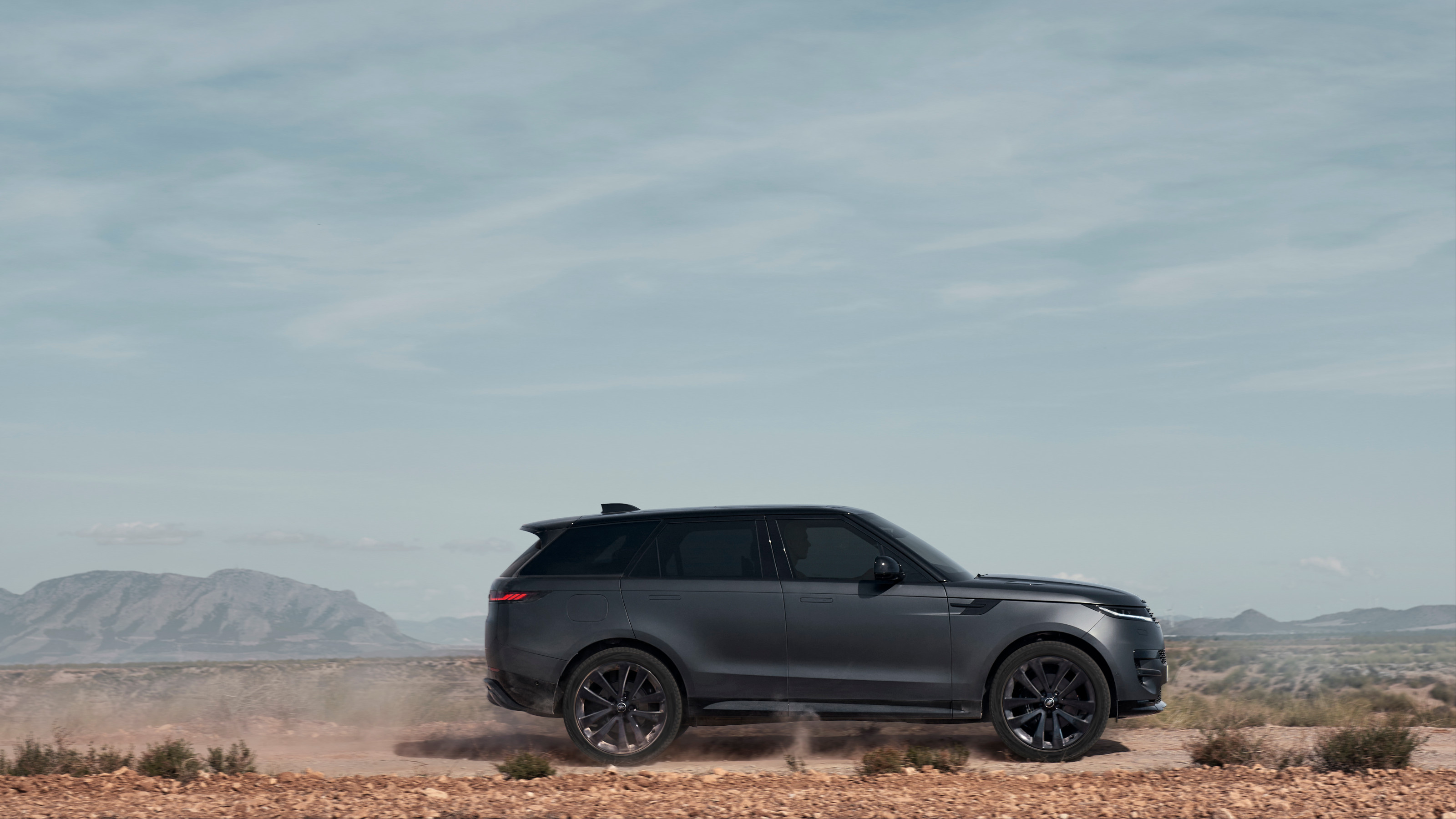 Range Rover Sport Stealth Edition, 2025