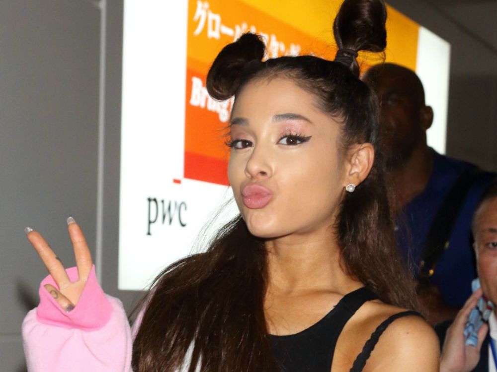 Ariana Grande Takes On Two Sexist Radio Hosts Marie Claire Uk 8431