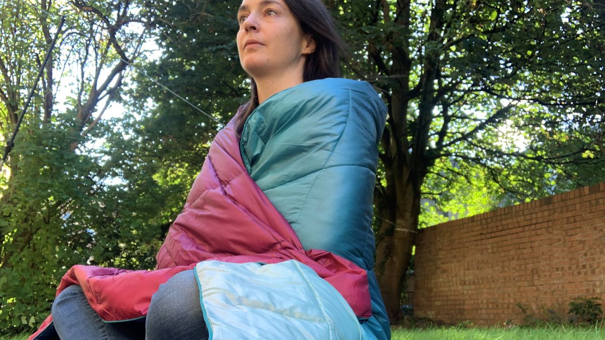 Rumpl NanoLoft Puffy Blanket review eyecatching, lightweight warmth