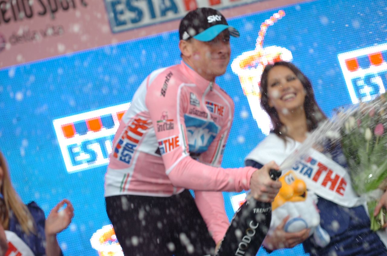 Bradley Wiggins sprays the bubbly after winning the 2011 opening time trial in Amsterdam
