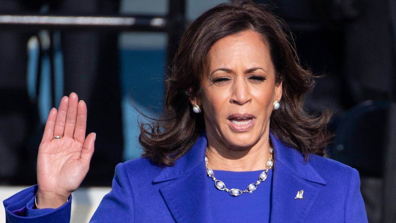 TOPSHOT - US Vice President-elect Kamala Harris is sworn in as the 49th US Vice President by Supreme Court Justice Sonia Sotomayor on January 20, 2021, at the US Capitol in Washington, DC. - During today&#039;s inauguration ceremony Joe Biden became the 46th president of the United States. (Photo by SAUL LOEB / POOL / AFP) (Photo by SAUL LOEB/POOL/AFP via Getty Images)