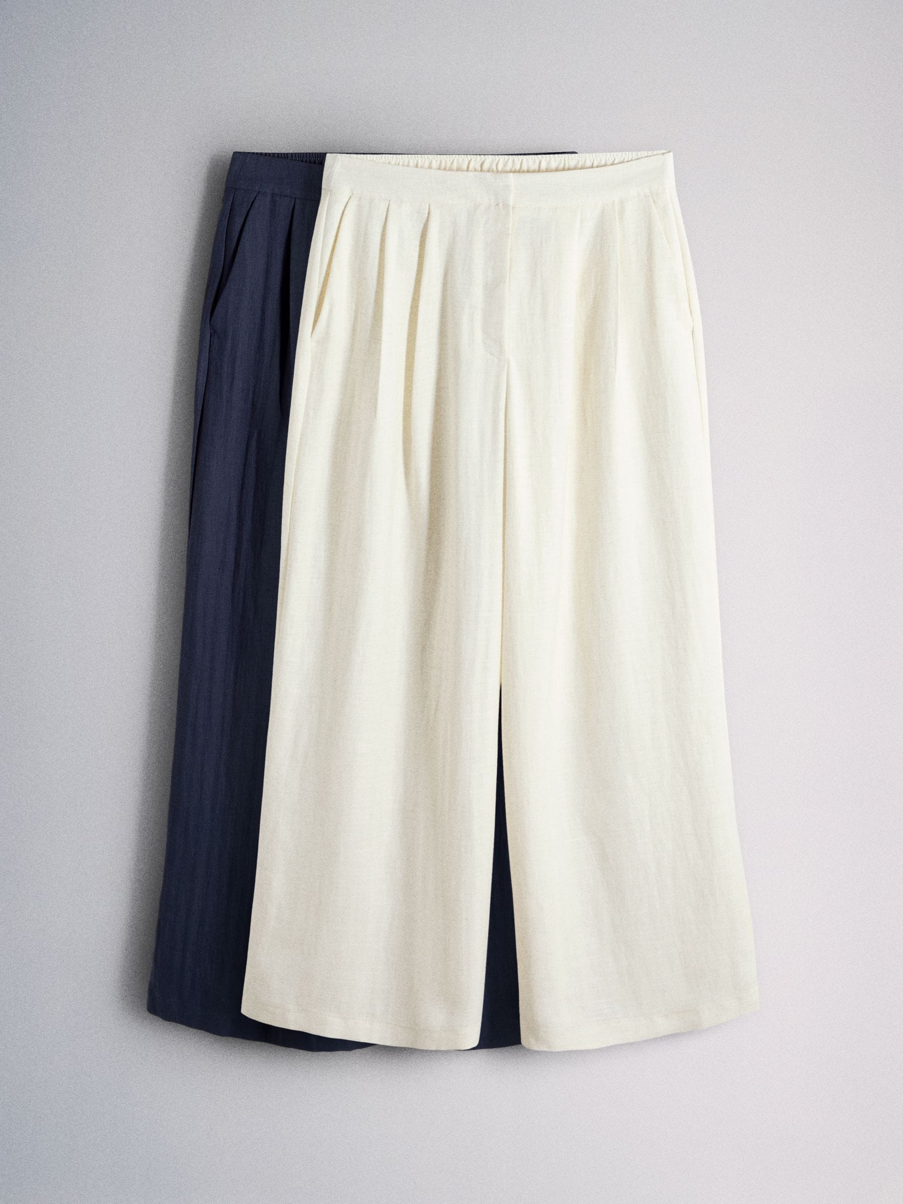The Set 2 Pack Pull on Pleated Front Wide Leg Trousers With Linen Navy Blue/cream - Size 8