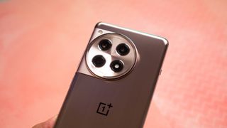 OnePlus 12R Sunset Dune camera island design