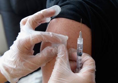 Vaccination Needle