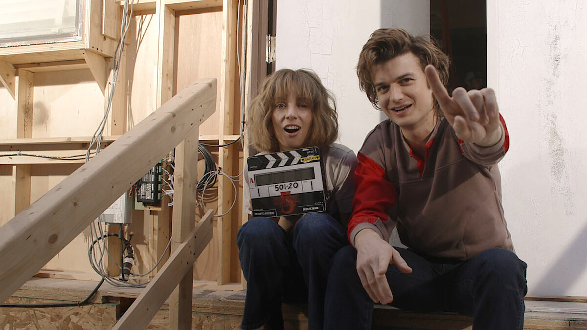 Maya Hawke and Joe Keery