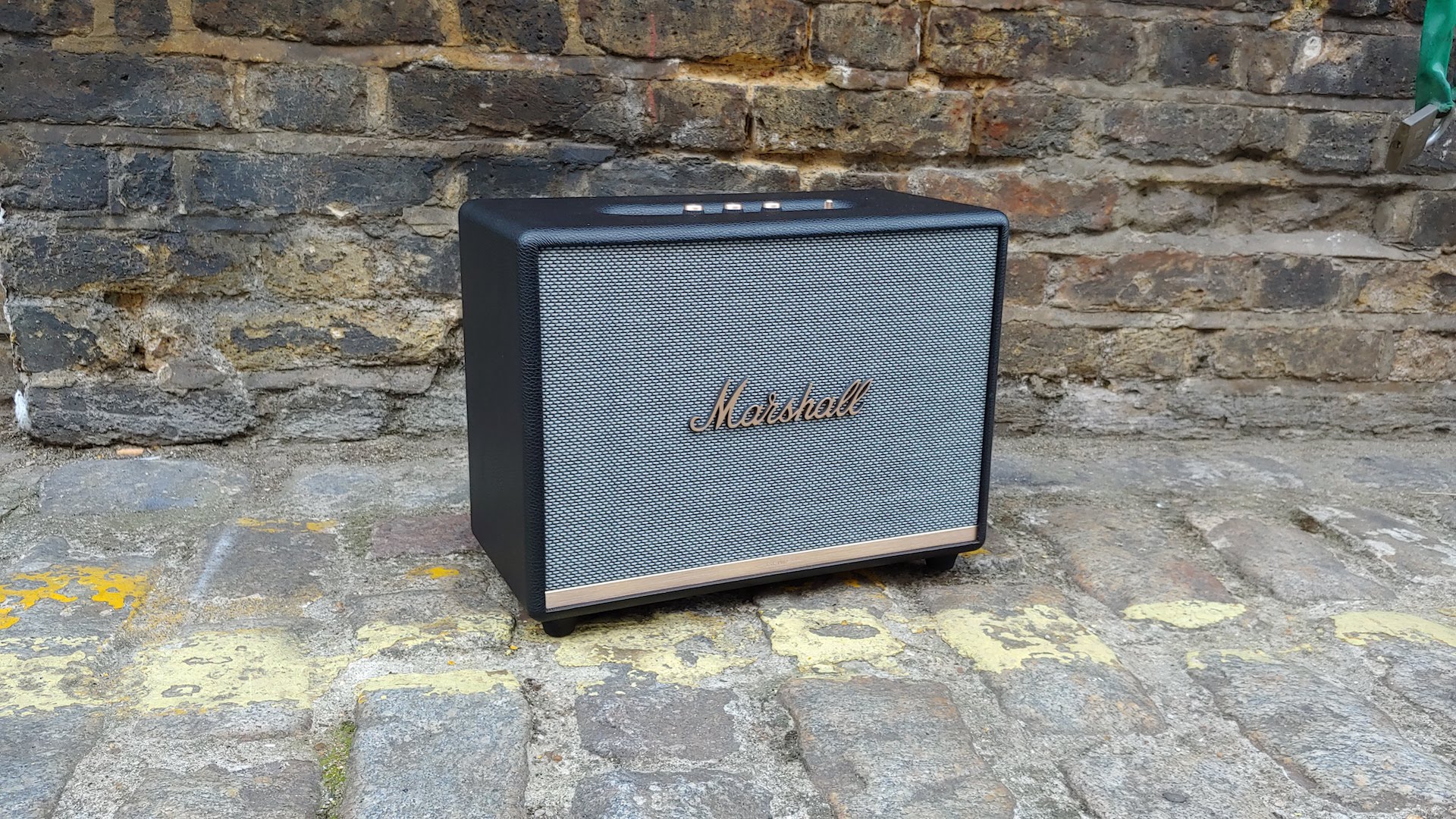 Как подключить marshall woburn 2 к ноутбуку