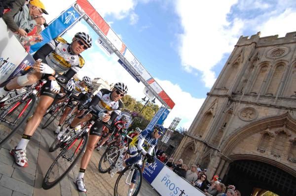 Topsport Vlaanderen gets ready in Bury St. Edmunds.