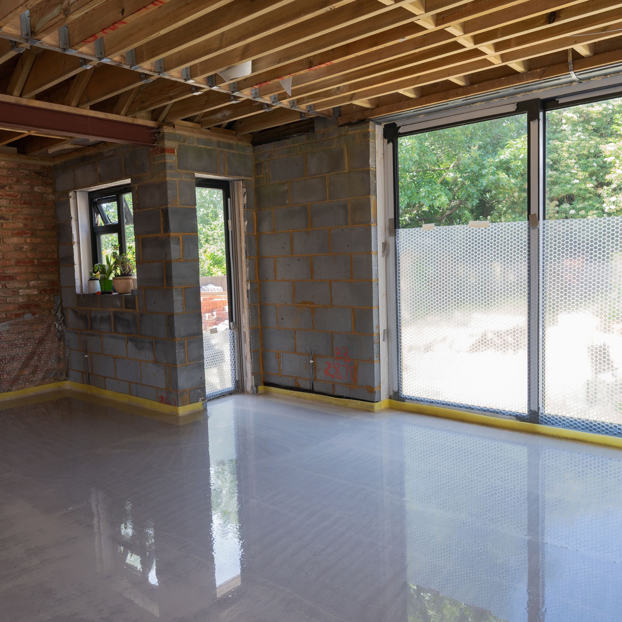 Floor installation in new extension