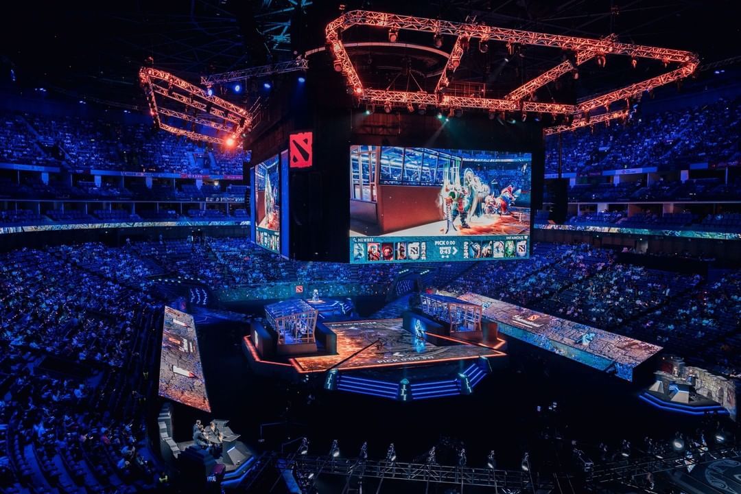 Coronavirus outbreak forces more changes to LoL and Dota 2 pro events