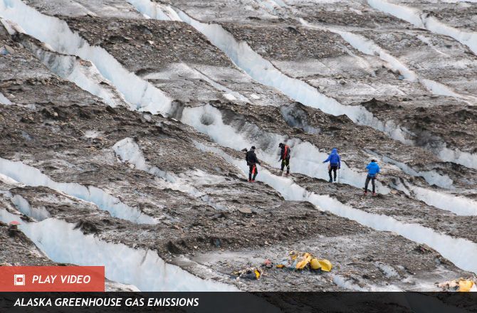 Wreckage from a 1952 C-124 Globemaster plane in Alaska crash