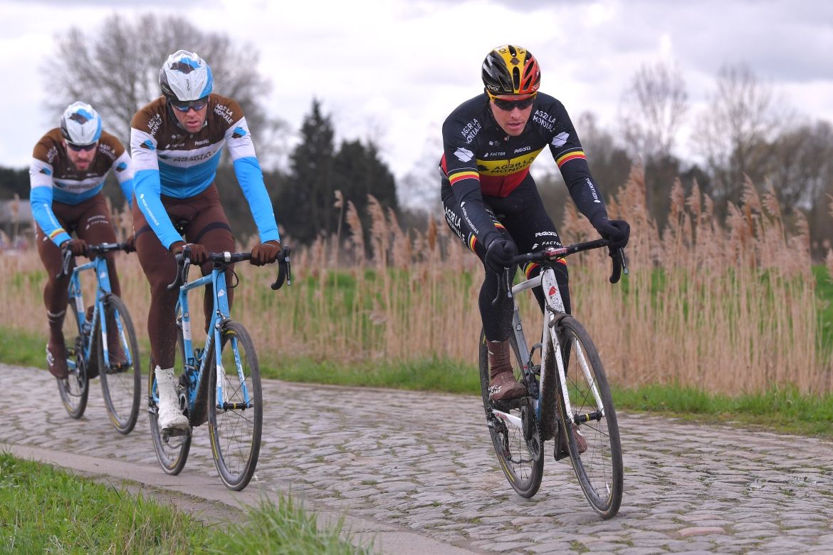 Oliver Naesen (AG2R La Mondiale) on the recon