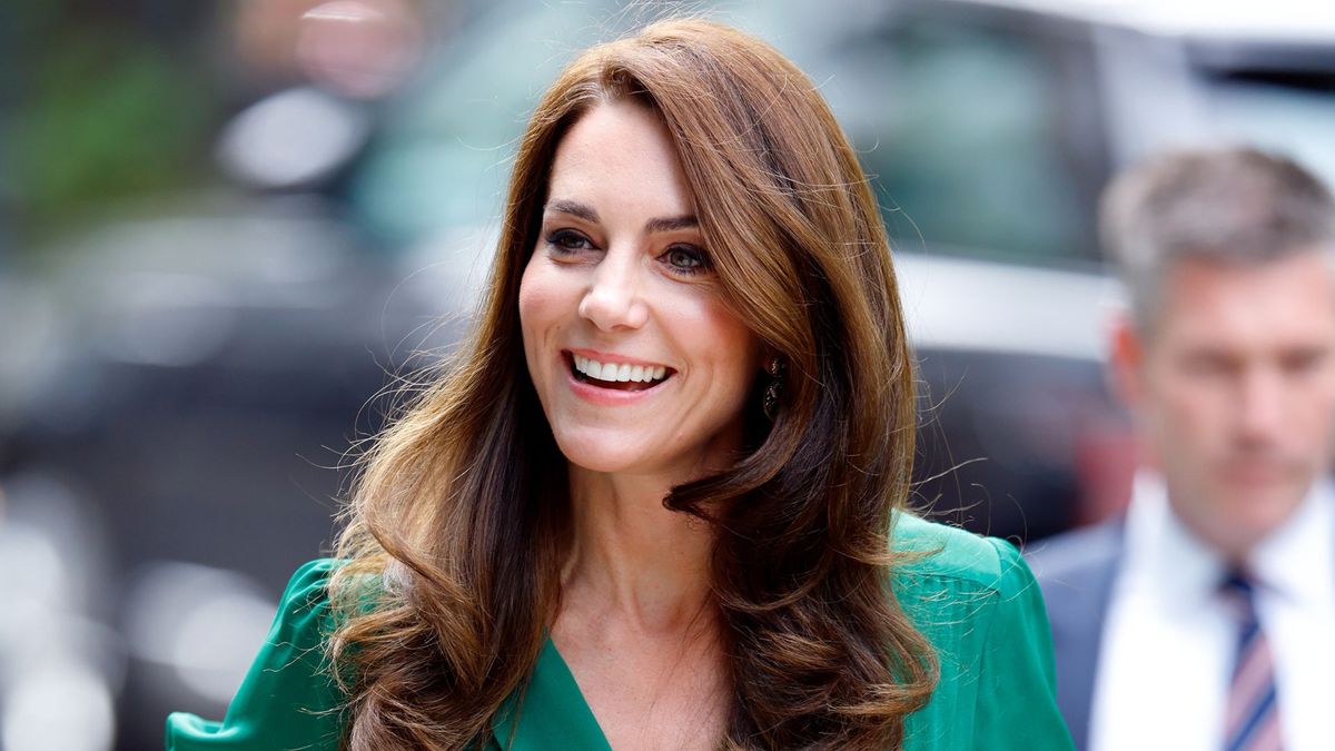 Kate Middleton’s striped sweater is giving quiet luxury vibes