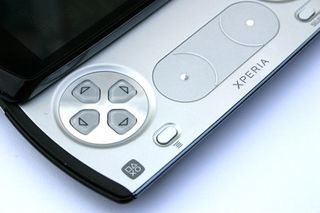 Sony ericsson xperia play review: d-pad