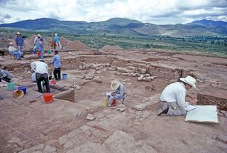 El Palenque palace excavations