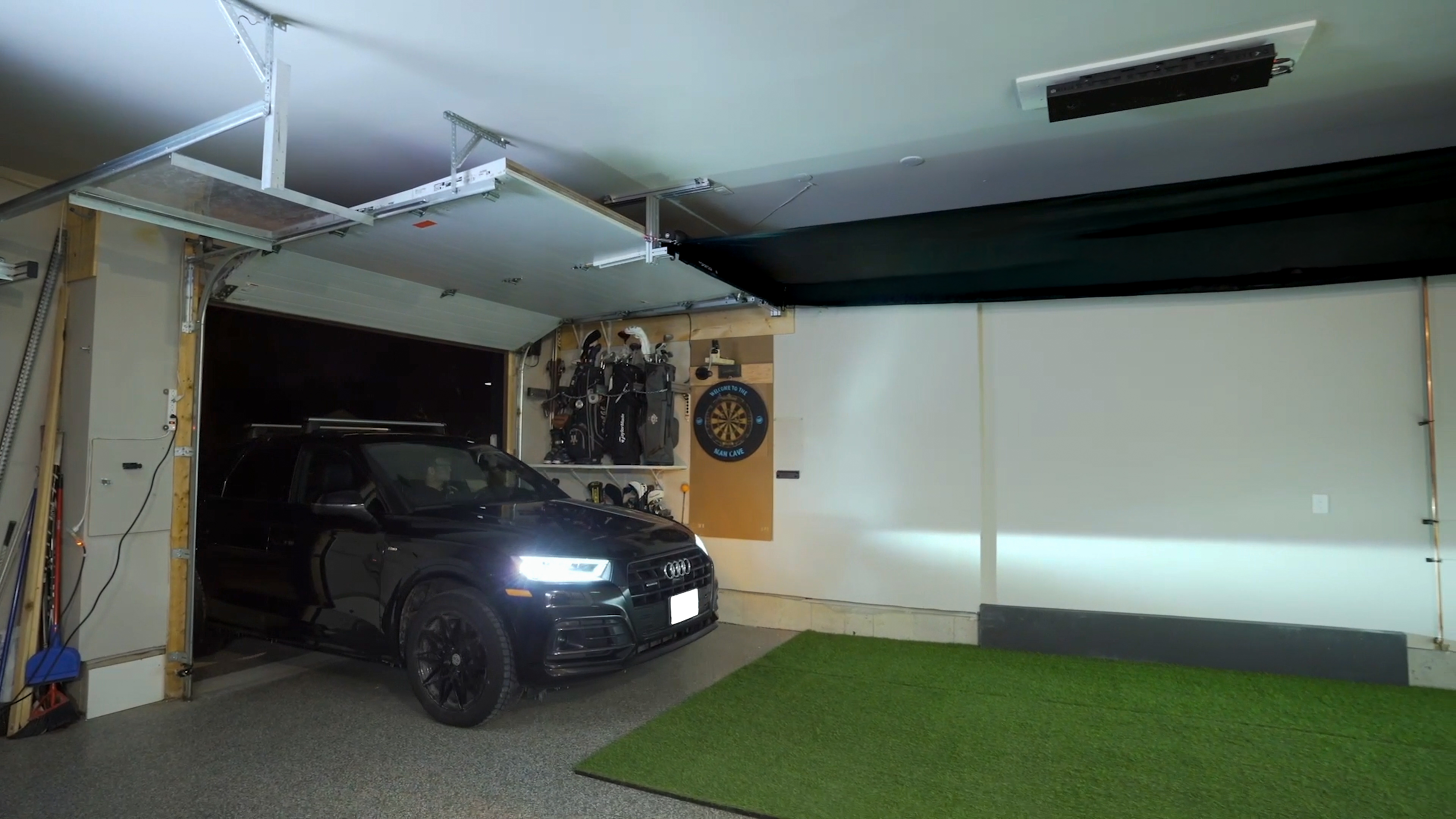 Vanish Series golf enclosure