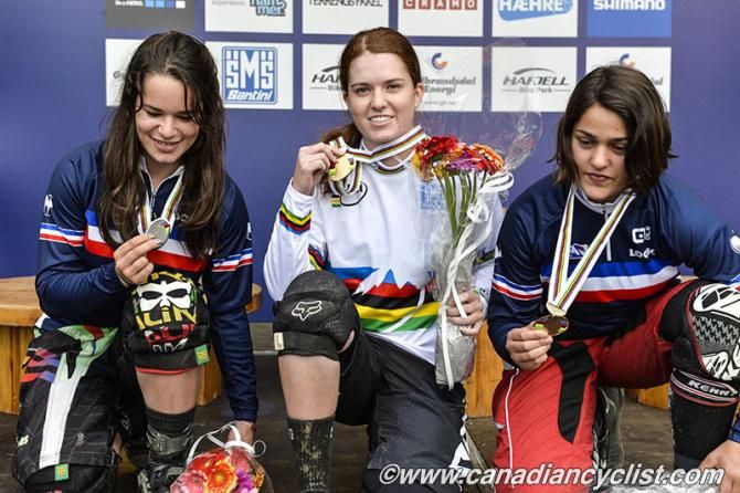 Viktoria Gimenez, Tegan Molloy, Marine Cabirou.