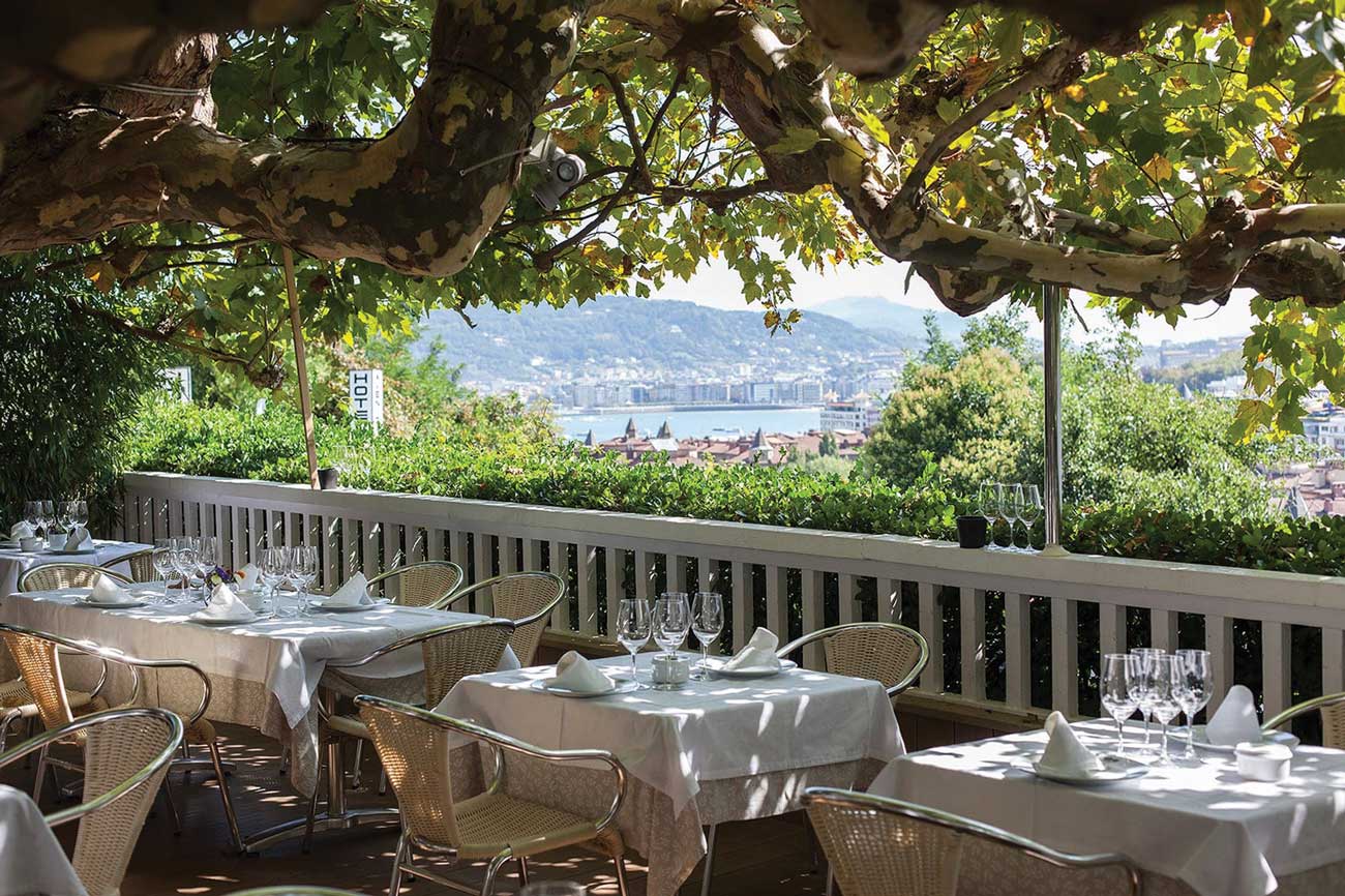 The terraceat Rekondo