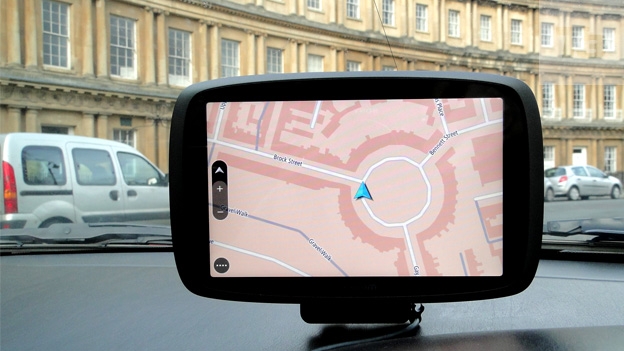 TomTom GO 6000 Europe Navigationsgerät 15cm Touchscreen 8GB intern Lifetime Maps