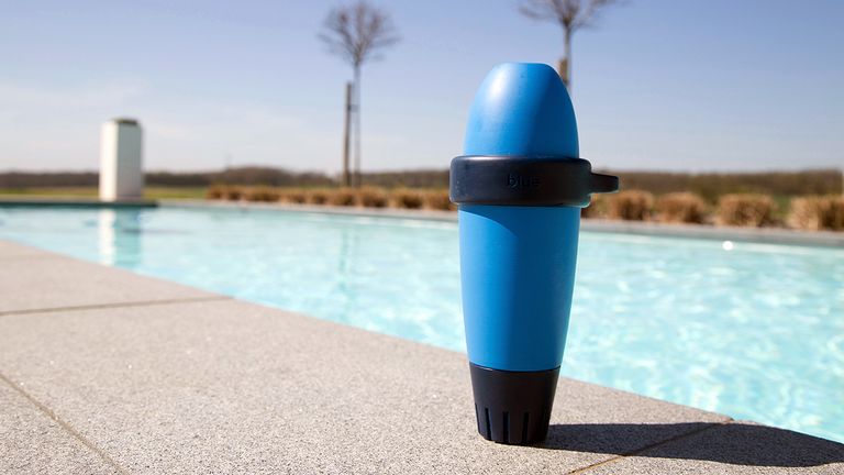 Riiot Labs Blue pool analyser