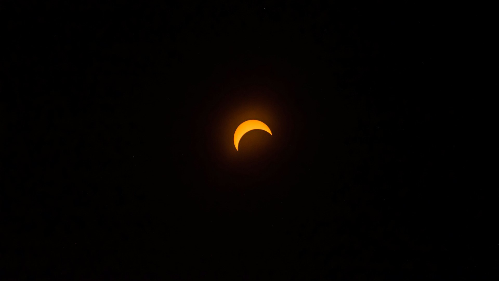 A photo of the 2017 total solar eclipse via Unsplash/Nikhil Mitra