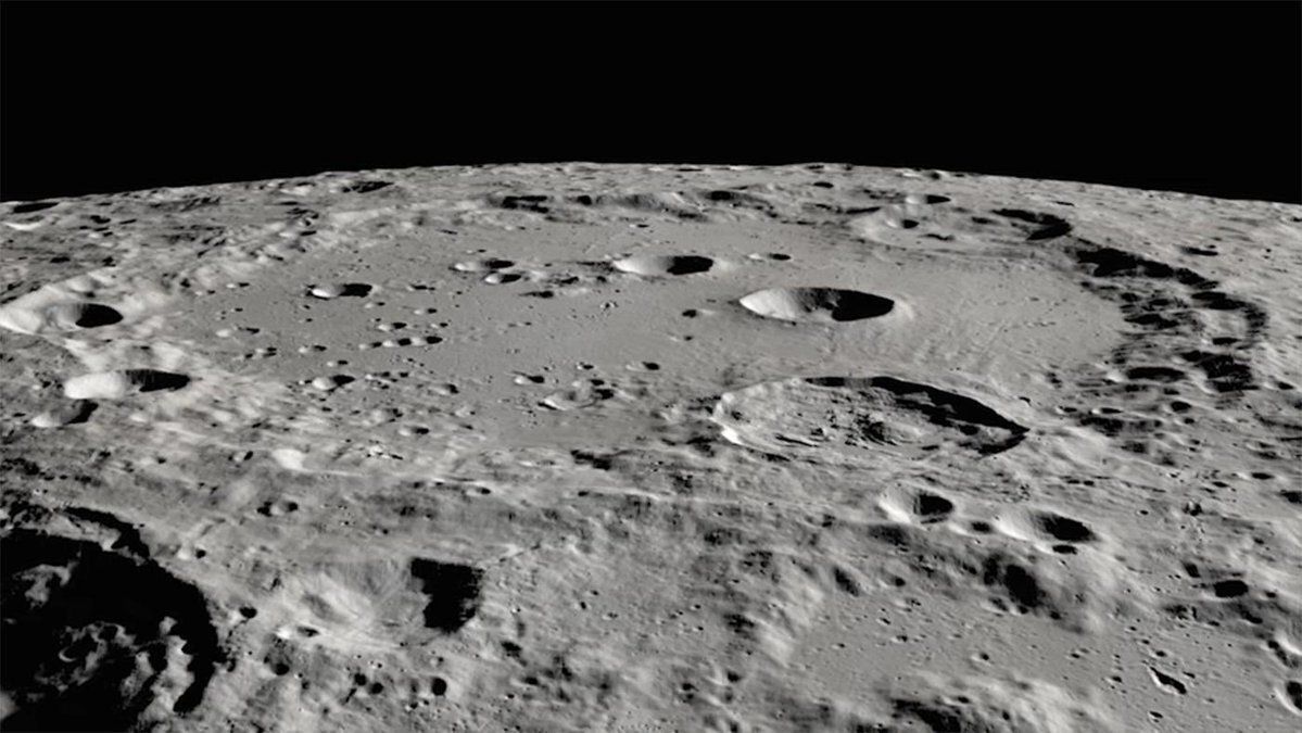 A view of the moon&#039;s Clavius Crater.