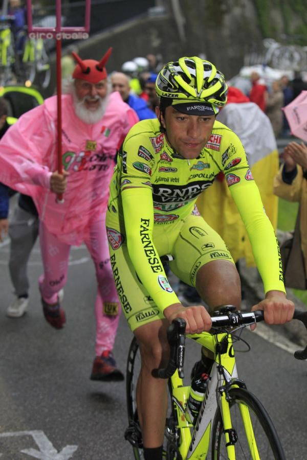 Matteo Rabottini (Farnese Vini-Selle Italia) being chased by the devil