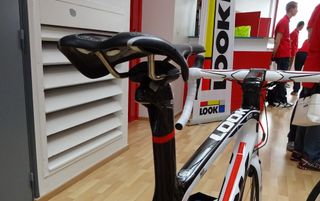 The red band on the seatpost is an integrated elastomer damper
