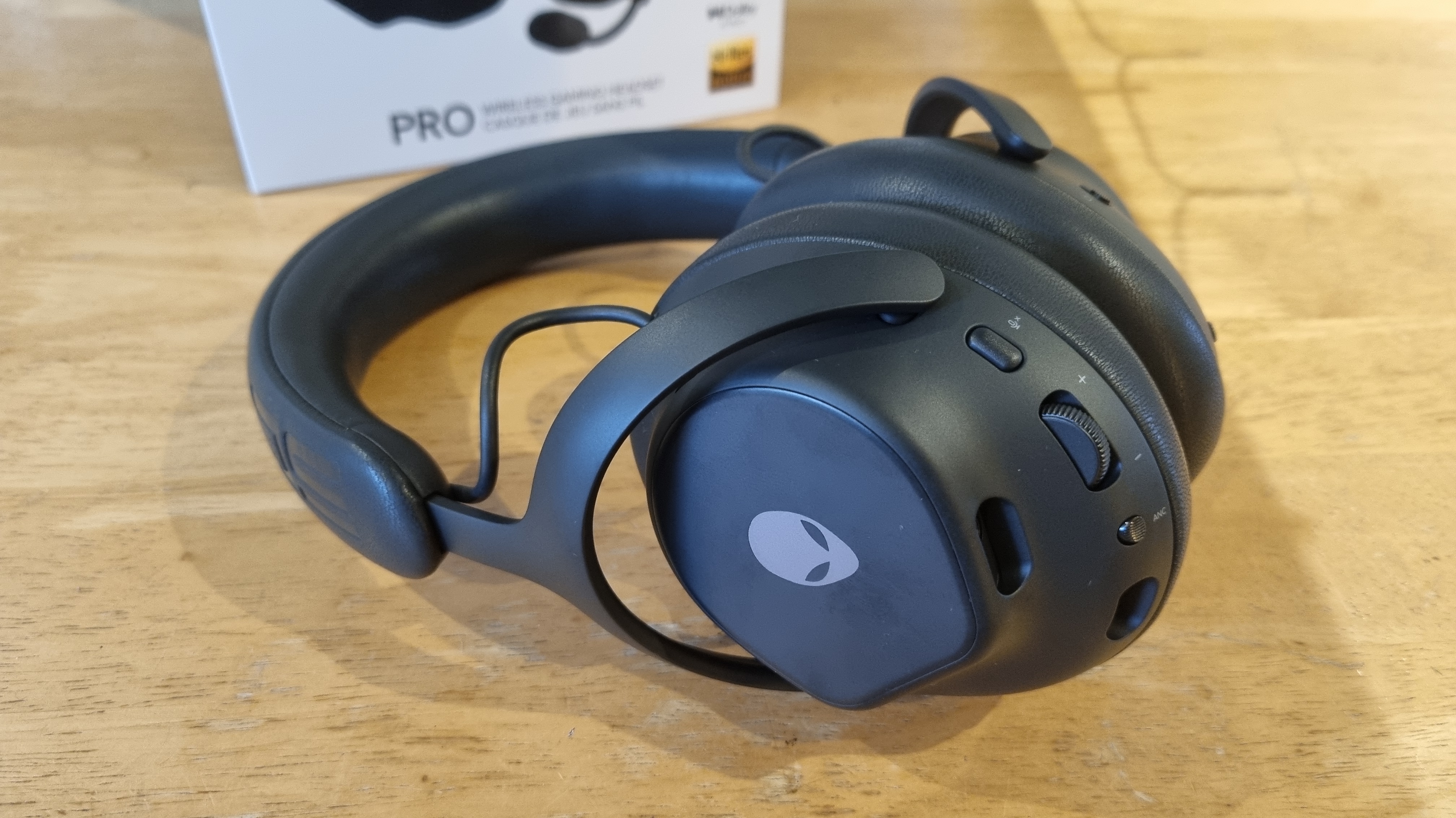 Alienware Pro Wireless gaming headset review