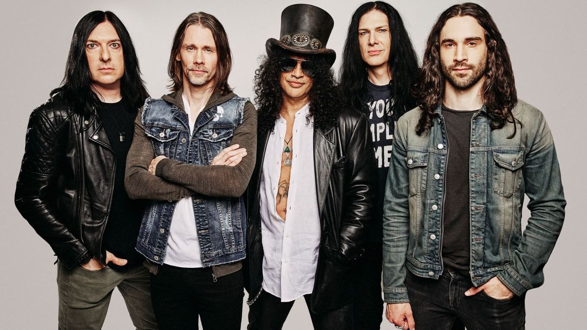 SMKC (L-R): Brent Fitz (drums), Myles Kennedy (vocals), Slash (guitar), Todd Kerns (bass &amp; vocals) and Frank Sidoris (guitar &amp; vocals)