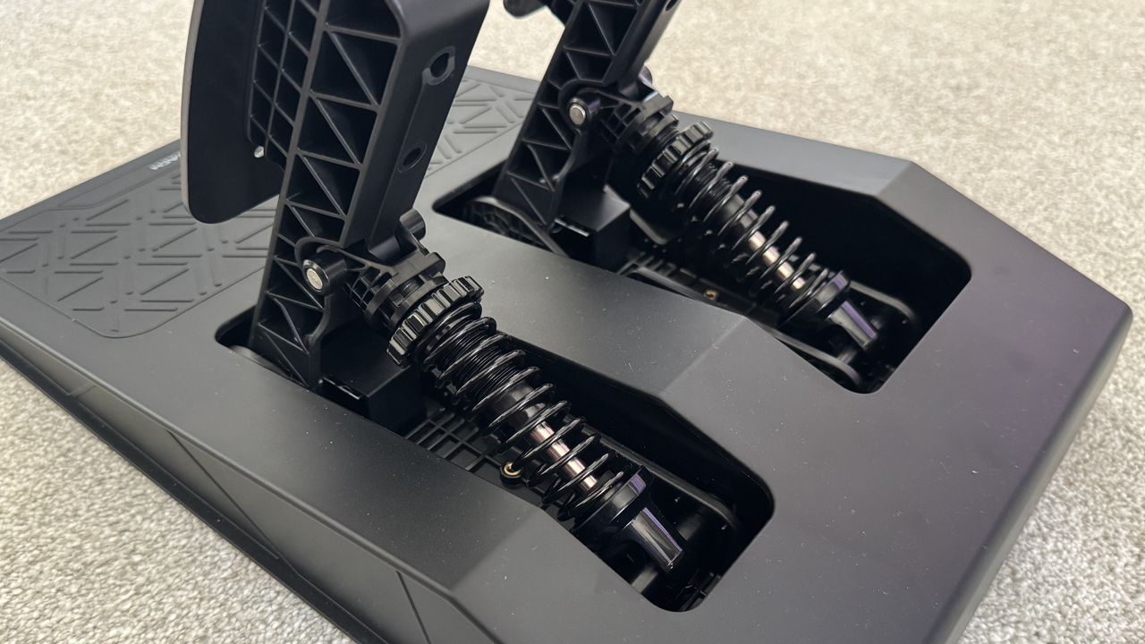 The springs in the pedals of the Turtle Beach VelocityOne Race KD3