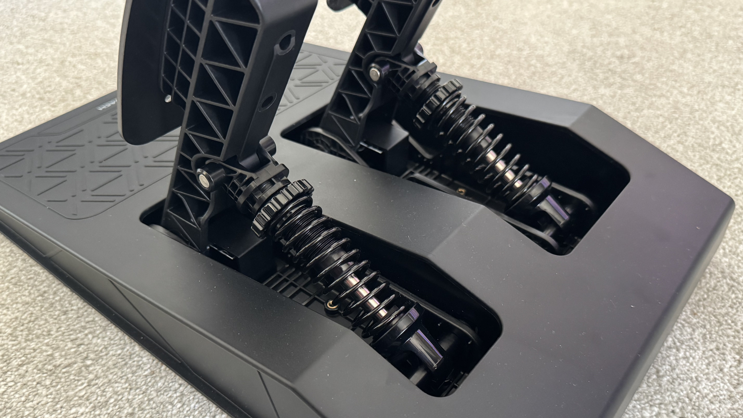 The springs in the pedals of the Turtle Beach VelocityOne Race KD3
