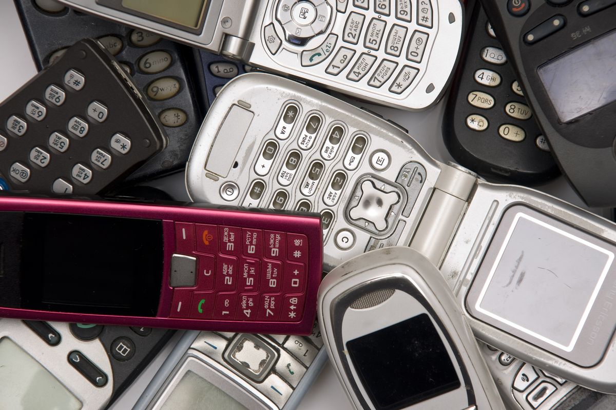 pile of mobile phones