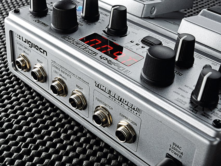 The ten delay types are selected via a rotary switch