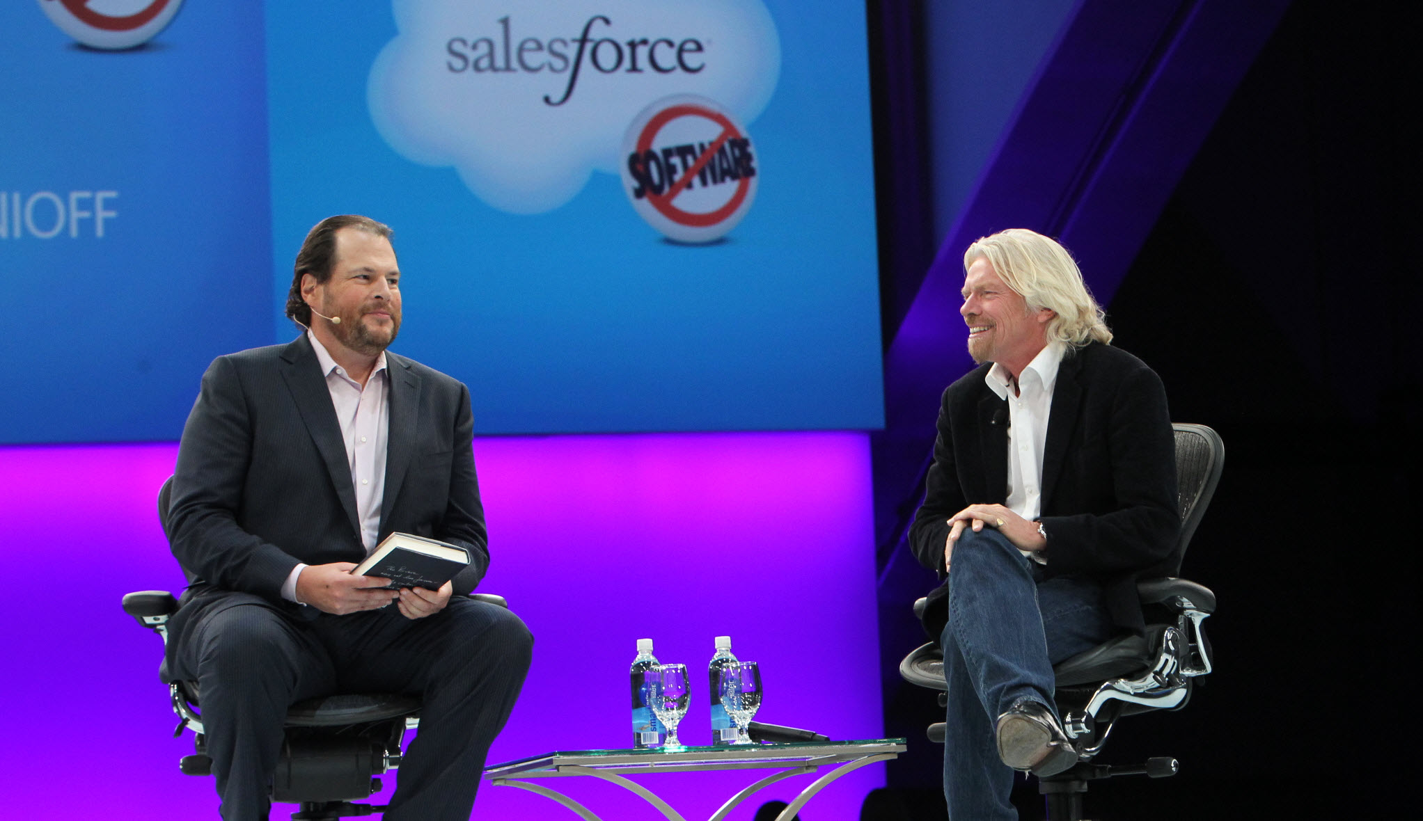 Salesforce adds social and mobile tools to the platform